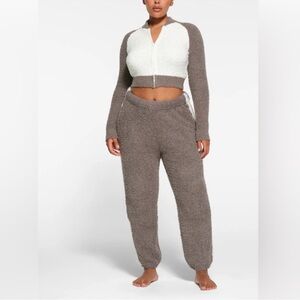 NWT SKIMS Cozy Knit Zip-up Limited Edition Jacket size L/XL